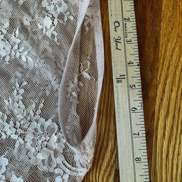 Forever21 lace top - Picture 4 of 5